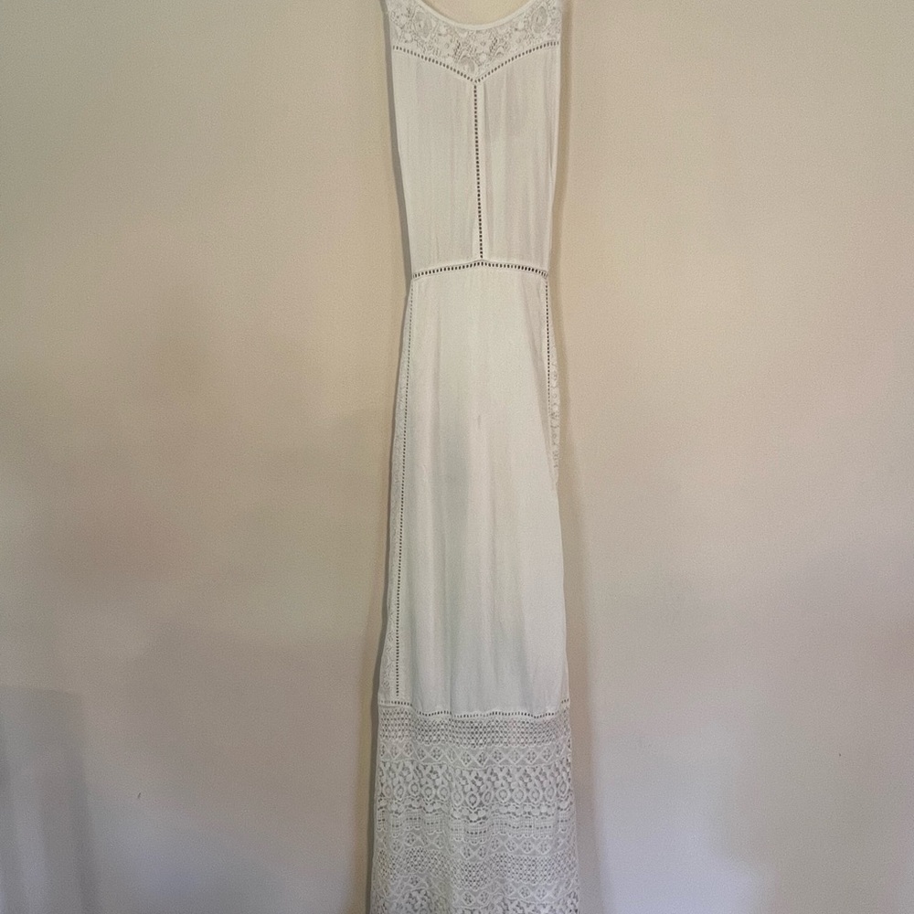 Elegant White Lace Maxi Dress